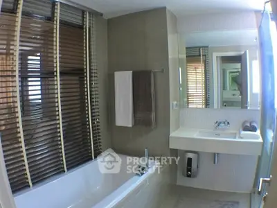  2 Bedrooms Condo at Rhythm Sukhumvit 42-3