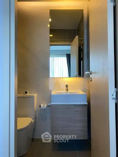 Fully Furnished 1 Bedroom Condo at M Thonglor 10-4