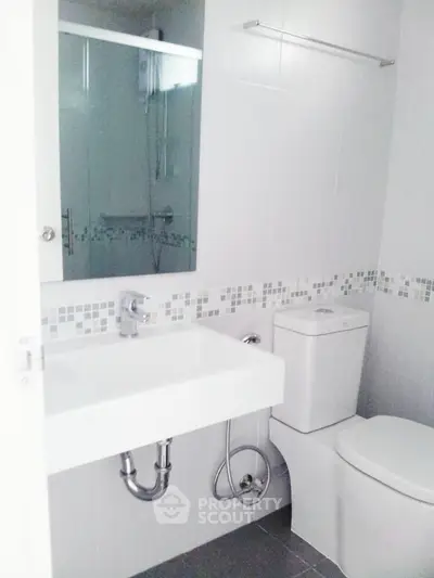  1 Bedroom Condo -2