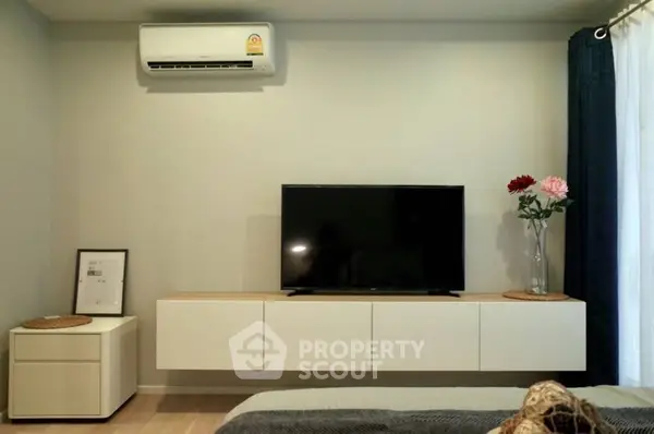 image_rental-5284366