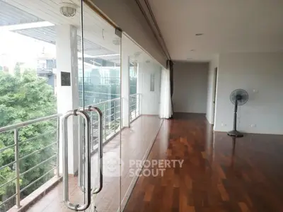  2 Bedrooms Condo -4