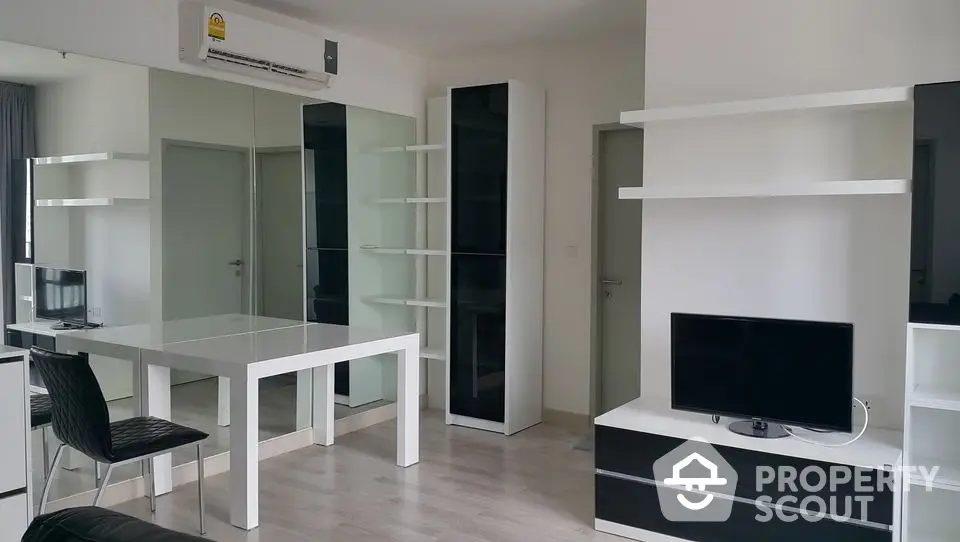 Fully Furnished 2 Bedrooms Condo at Ideo Mobi Rama 9-1