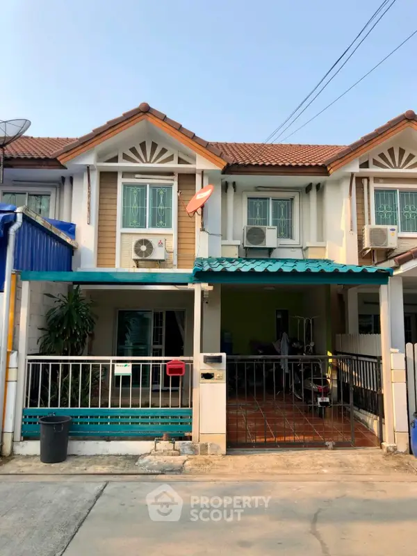 image_rental-6002849