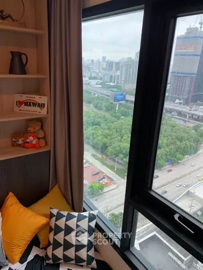  2 Bedrooms Condo at Life Asoke ไลฟ์ อโศก-2