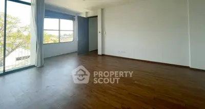 Screenshot 2026-04-18 235732.png