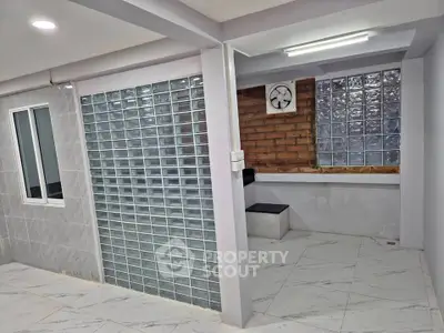 image_rental-28277925