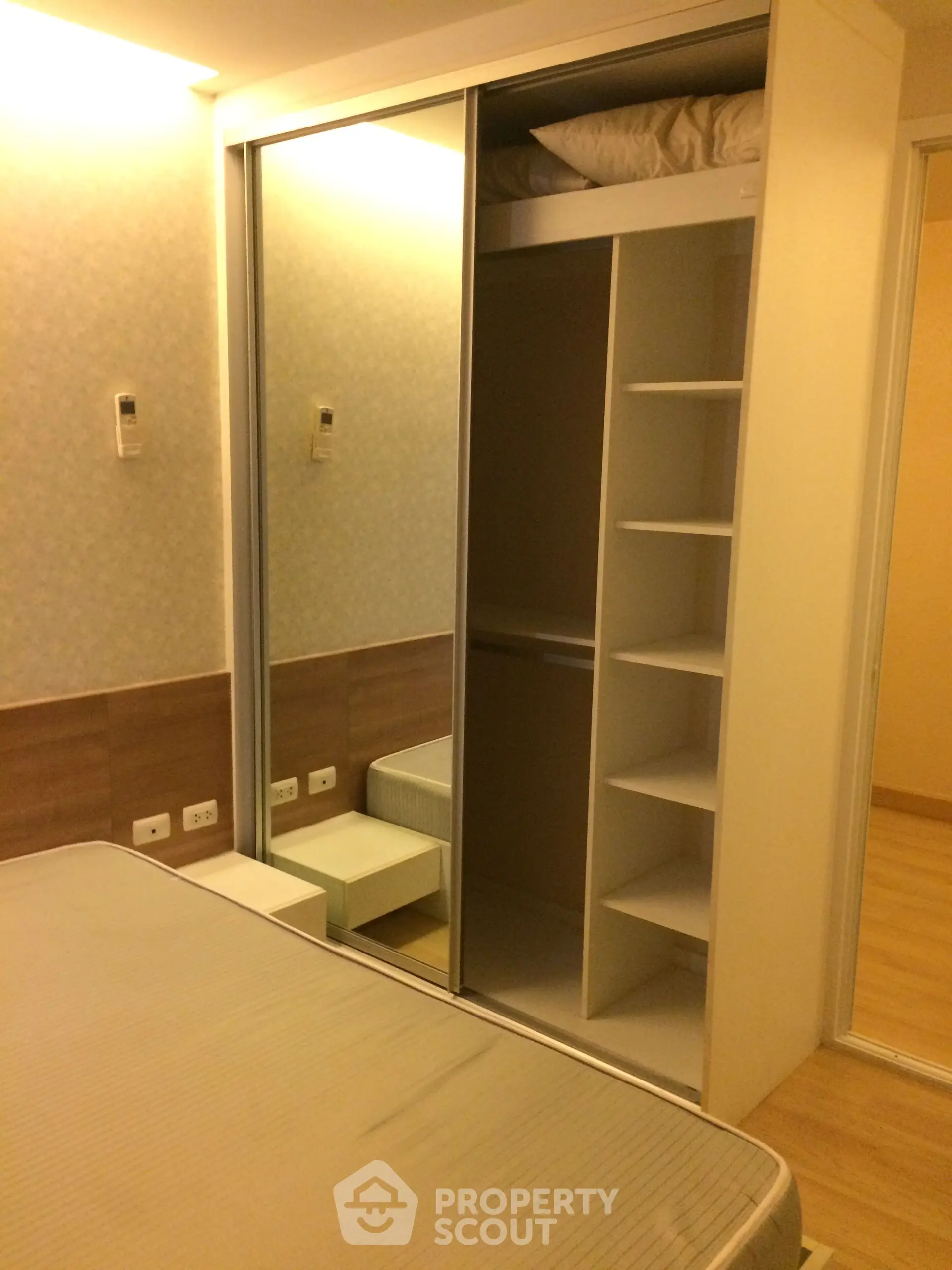 Emerald Residence Ratchada