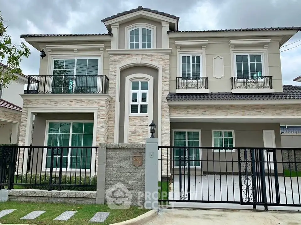 Elegant two-story house with modern design and spacious driveway