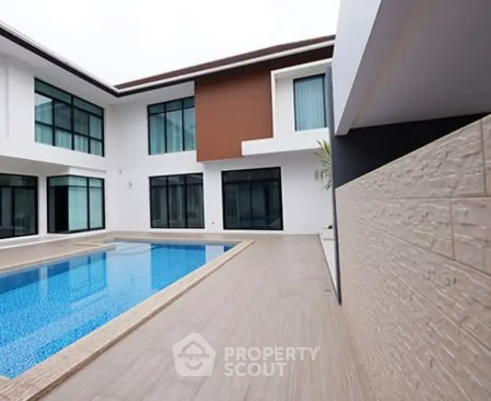 Screenshot 2569-01-15 at 16.51.41.jpg