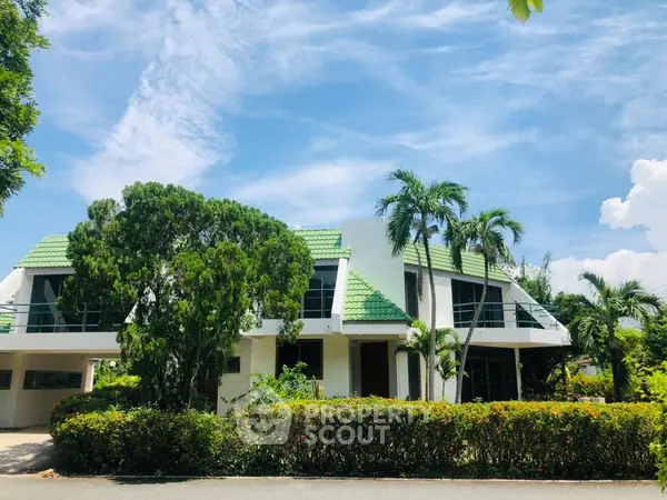 image_rental-10261043