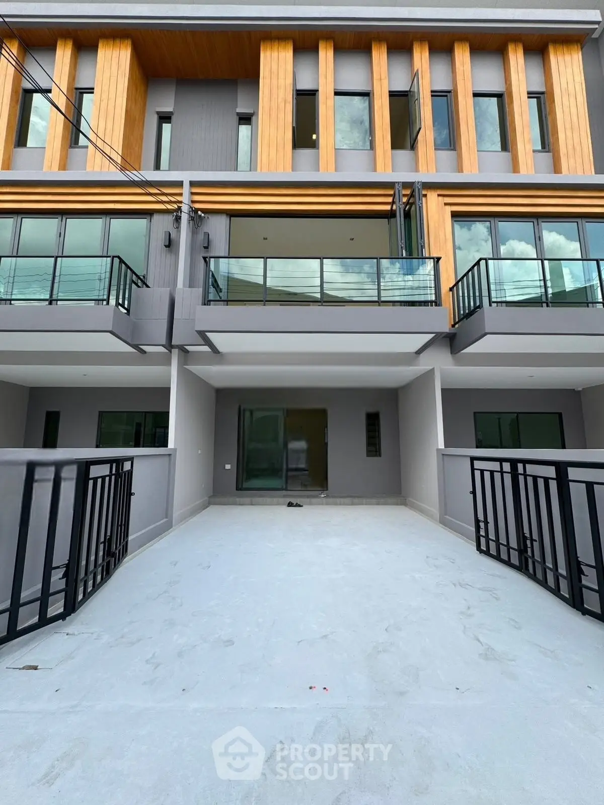 e726729219f9d3bd2a81d428e6c29aae (1).jpg