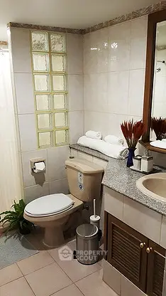 Fully Furnished 2 Bedrooms Apartment at 33 Residence-4