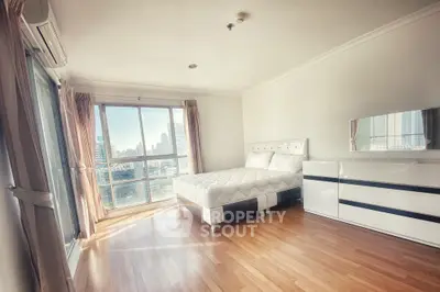  2 Bedrooms Condo at Lumpini Place Rama 9 Ratchada Phase 1 2-3